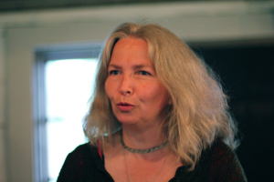 Marina Granlund berättar på Märtas Kafé under förra årets festival i Ljungby.